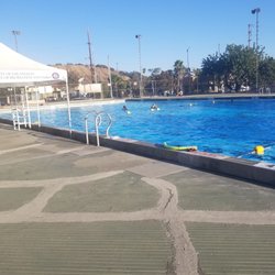 Highland Park Swimming Pool - A lovely neighborhood pool with decrepit changing rooms