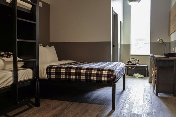 FieldHouse Jones by null