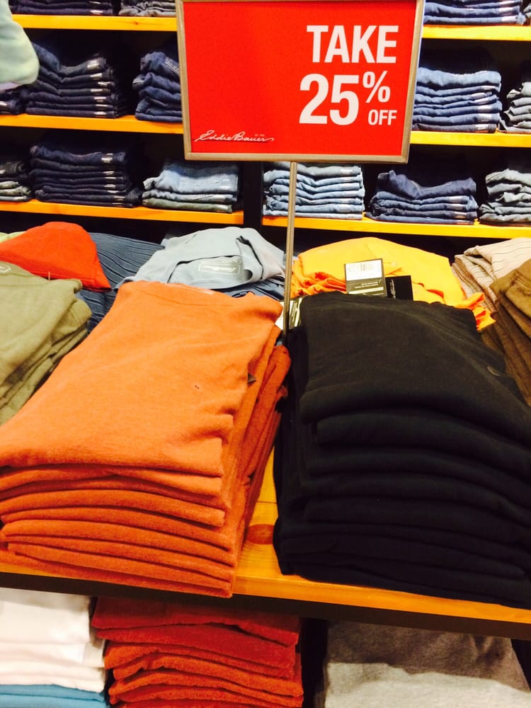 EDDIE BAUER OUTLET 602 Tanger Mall Dr Spc 602A, Riverhead, New York