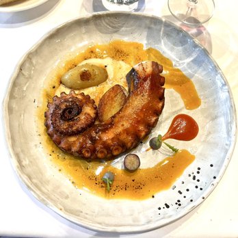 Victor Montes - Octopus with black garlic mayo and potato foam (delicious) - Spanish Near Me - Bilbao, BI Victor Montes - Octopus with black garlic mayo and potato foam (delicious) - Spanish Near Me - Bilbao, BI