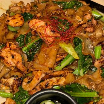 Hanuman Thai Eatery - Pad see ew with chicken - Thai Near Me - Costa Mesa, California Hanuman Thai Eatery - Pad see ew with chicken - Thai Near Me - Costa Mesa, California