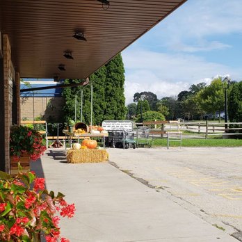 Simon's Gardens - Nurseries & Gardening Near Me - Brookfield, Wisconsin