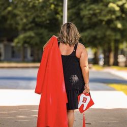 Peachtree Photography by Zoe - Senior cap and gown phot