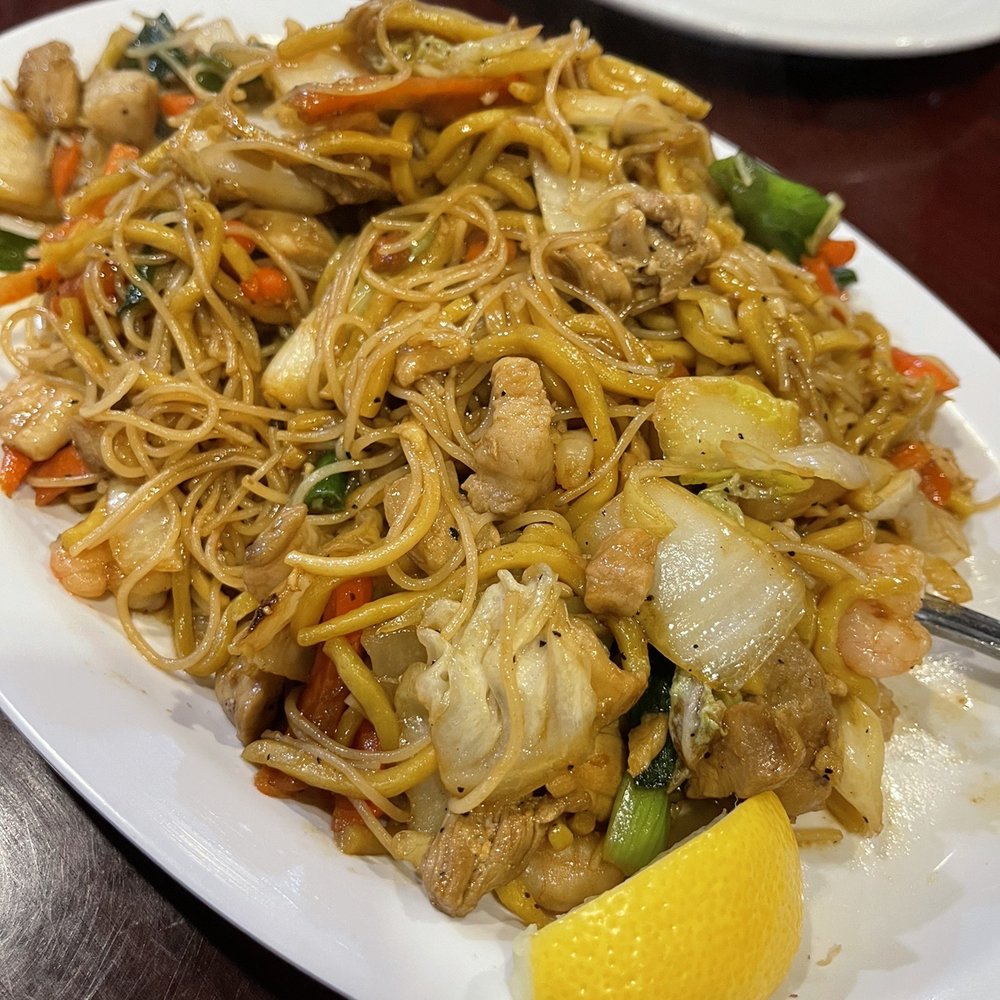 Hong Ning Restaurant - Pancit- with thick and thin noodle ! Love it! - Filipino Near Me - Carol Stream, Illinois Hong Ning Restaurant - Pancit- with thick and thin noodle ! Love it! - Filipino Near Me - Carol Stream, Illinois