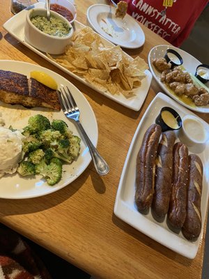 Applebee's Grill + Bar by null