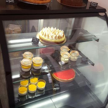 Max'Call - La vitrine de desserts maison mais lequel je vais bien pouvoir choisir.... - Pizza Near Me - Lyon, 69 Max'Call - La vitrine de desserts maison mais lequel je vais bien pouvoir choisir.... - Pizza Near Me - Lyon, 69