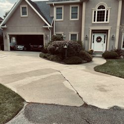 The Garden Gnome - Now that's a clean driveway!