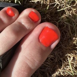 Bottom left of toe is the first cut Bottom left of toe is the first cut