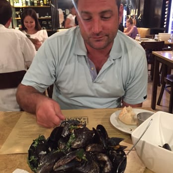 Oui - moules & huîtres - Mussels - French Near Me - Lisbon, 11