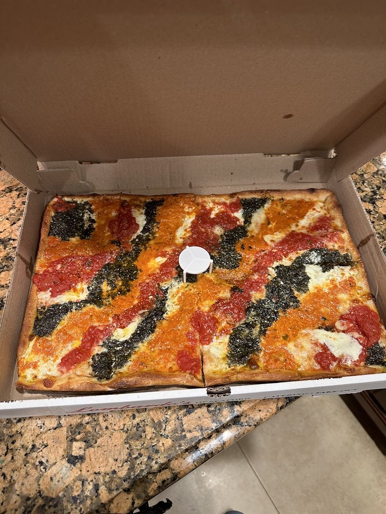 LOMBARDO’S OF SEAFORD PIZZERIA Updated August 2024 21 Photos & 57