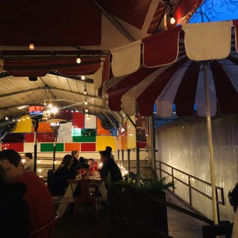 Home Slice Pizza - Outside tables to eat - Pizza Near Me - Austin, Texas
