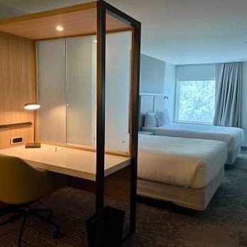 SpringHill Suites by Marriott - Hotels Near Me - Fitchburg, Wisconsin