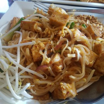 Thai Chili - Lunch portion pad thai - Thai Near Me - Reno, Nevada