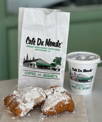 Cafe Du Monde by null
