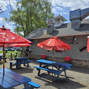 Clam Shack - Seating - Seafood Near Me - Salem, Massachusetts