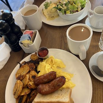 Me & You - Classic Breakfast and Sausage & Classic Eggs Benedict - Breakfast & Brunch Near Me - Bethpage, New York