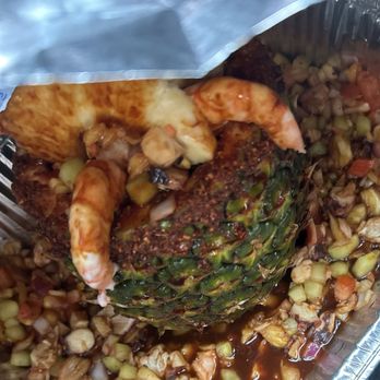 Buky Sushi Y Mariscos - Piña La Pia Mixta - Sushi Bars Near Me - Visalia, California