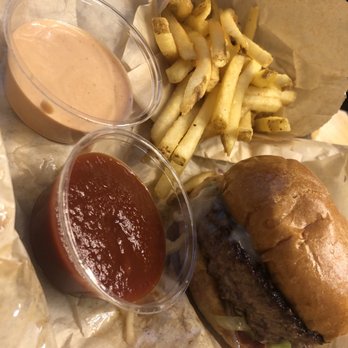 Little Big Burger - Cheeseburger with pepper jack cheese and truffle fries - Burgers Near Me - Portland, Oregon Little Big Burger - Cheeseburger with pepper jack cheese and truffle fries - Burgers Near Me - Portland, Oregon