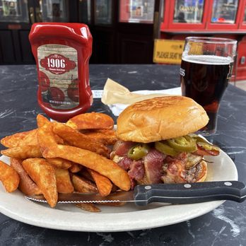 BD Riley's Irish Pub at Mueller - Smithwicks and hangover burger - Irish Pub Near Me - Austin, Texas BD Riley's Irish Pub at Mueller - Smithwicks and hangover burger - Irish Pub Near Me - Austin, Texas