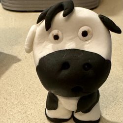 Aria’s Butterfly Bakery - Fondant cow