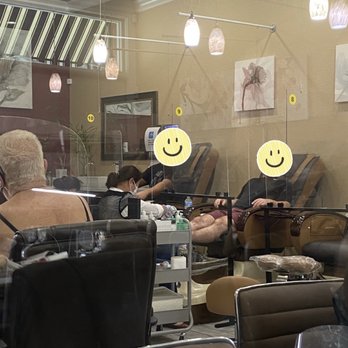 Bellachio Studio Salon - partitions between pedicure stations - Nail Salons Near Me - San Jose, California