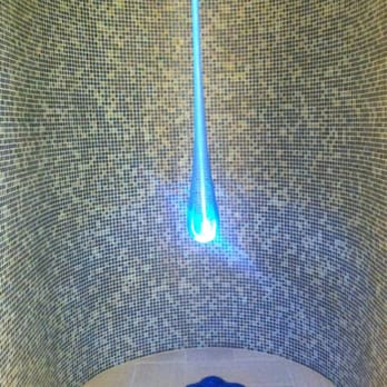Eforea Spa - Decor heading into spa area. I love the blue theme everywhere but this reminded me of a blue loogi! Yuck! Lol - Day Spas Near Me - San Diego, California