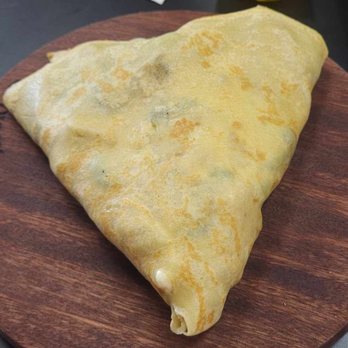 Crepology - Chicken Alfredo crepe and mango green tea refresher - Creperies Near Me - Frankfort, Illinois