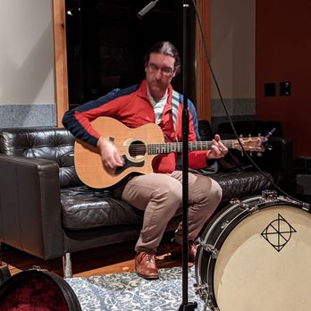Everybody's Brewing - Chris Baron - Brewpubs Near Me - White Salmon, Washington Everybody's Brewing - Chris Baron - Brewpubs Near Me - White Salmon, Washington