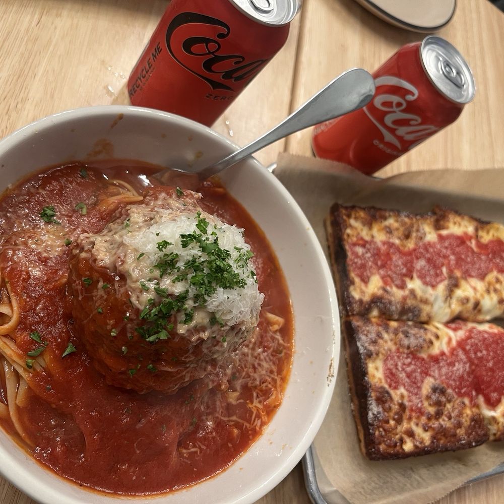 Posto Pizza - Spaghetti and meatballs and deep dish cheese pizza - Pizza Near Me - Celebration, Florida Posto Pizza - Spaghetti and meatballs and deep dish cheese pizza - Pizza Near Me - Celebration, Florida