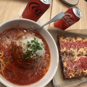 Posto Pizza - Spaghetti and meatballs and deep dish cheese pizza - Pizza Near Me - Celebration, Florida Posto Pizza - Spaghetti and meatballs and deep dish cheese pizza - Pizza Near Me - Celebration, Florida