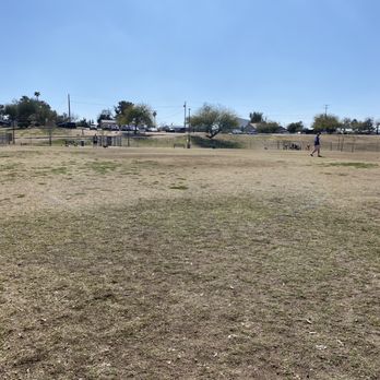 Grovers Basin Dog Park - Dog Parks Near Me - Phoenix, Arizona Grovers Basin Dog Park - Dog Parks Near Me - Phoenix, Arizona