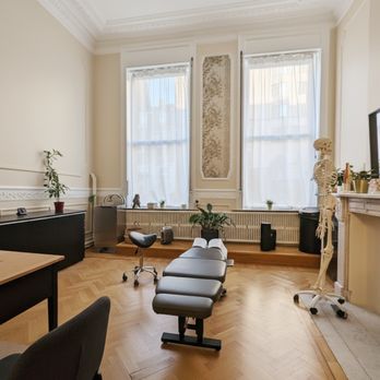 Brussels Chiropractic - Brussels Chiropractic Treatment Room - Chiropractors Near Me - Brussels, BRU Brussels Chiropractic - Brussels Chiropractic Treatment Room - Chiropractors Near Me - Brussels, BRU