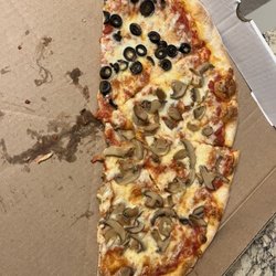 Bellisimo's Pizza - The rest of our half black olive half mushroom pizza