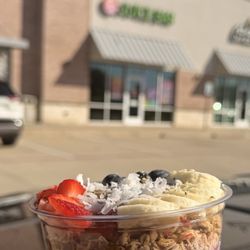 Z's Good Vibez Juice Bar - Allen - Açaí Dreamer at Z's Good Vibez Juice Bar in Allen, TX. My favorite açaí bowl in town. Fresh fruit, granola, coconut and a great açaí base.