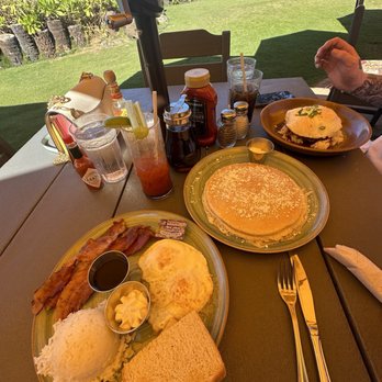 Castaway Cafe - American Near Me - Lahaina, Hawaii