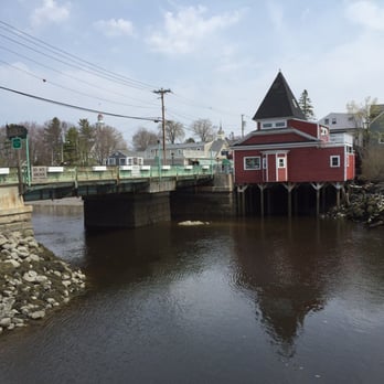 The Clam Shack - Views from the dock - Seafood Near Me - Kennebunk, Maine