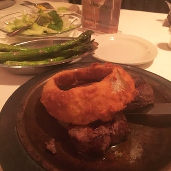 Beef 'N Bottle - Trio medallions - Steakhouses Near Me - Charlotte, North Carolina