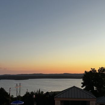 Chateau Grille - Outdoor patio view - Diners Near Me - Branson, Missouri Chateau Grille - Outdoor patio view - Diners Near Me - Branson, Missouri
