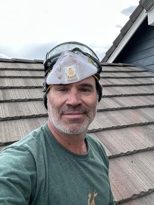 Sapphire Roofing Logo