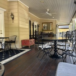 Embrace Calistoga - The beautiful, relaxing wrap around porch