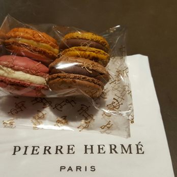 Pierre Hermé - Chocolatiers & Shops Near Me - Paris, 75 Pierre Hermé - Chocolatiers & Shops Near Me - Paris, 75