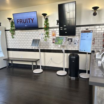 Yifang Taiwan Fruit Tea - Ordering screens - Bubble Tea Near Me - Walnut Creek, California Yifang Taiwan Fruit Tea - Ordering screens - Bubble Tea Near Me - Walnut Creek, California