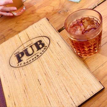 The Pub at Donner Lake - Manhattan on the rocks - American Near Me - Truckee, California