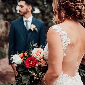 Peach Florals - Floral Designers Near Me Peach Florals - Floral Designers Near Me