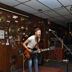 Vern's - 2012/18/08--Rustic Dandies play at Vern's Tavern. Photo by: Brittany McEachern