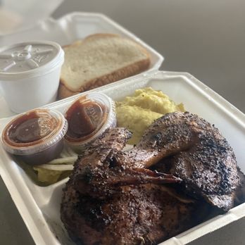 Pustka Family Barbeque - The 1/2 chicken plate - Food Trucks Near Me - Temple, Texas Pustka Family Barbeque - The 1/2 chicken plate - Food Trucks Near Me - Temple, Texas