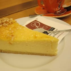 Classic Café Röntgen - Coffee break with cheese cake