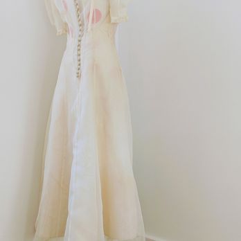 Shawmut Place - 1930's wedding dress back - Sewing & Alterations Near Me - Boston, Massachusetts Shawmut Place - 1930's wedding dress back - Sewing & Alterations Near Me - Boston, Massachusetts