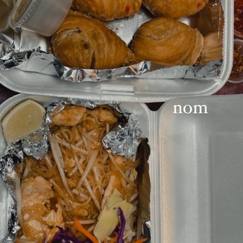R Thai Cuisine - chicken pad thai and curry puff - Thai Near Me - Redlands, California R Thai Cuisine - chicken pad thai and curry puff - Thai Near Me - Redlands, California