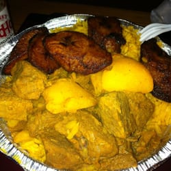 El Coqui Restaurant - Arroz y carne.. Stew beef w/ rice and a few plantains! Yum-o